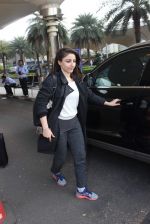 Soha Ali Khan snapped at airport on 8th Jan 2016
